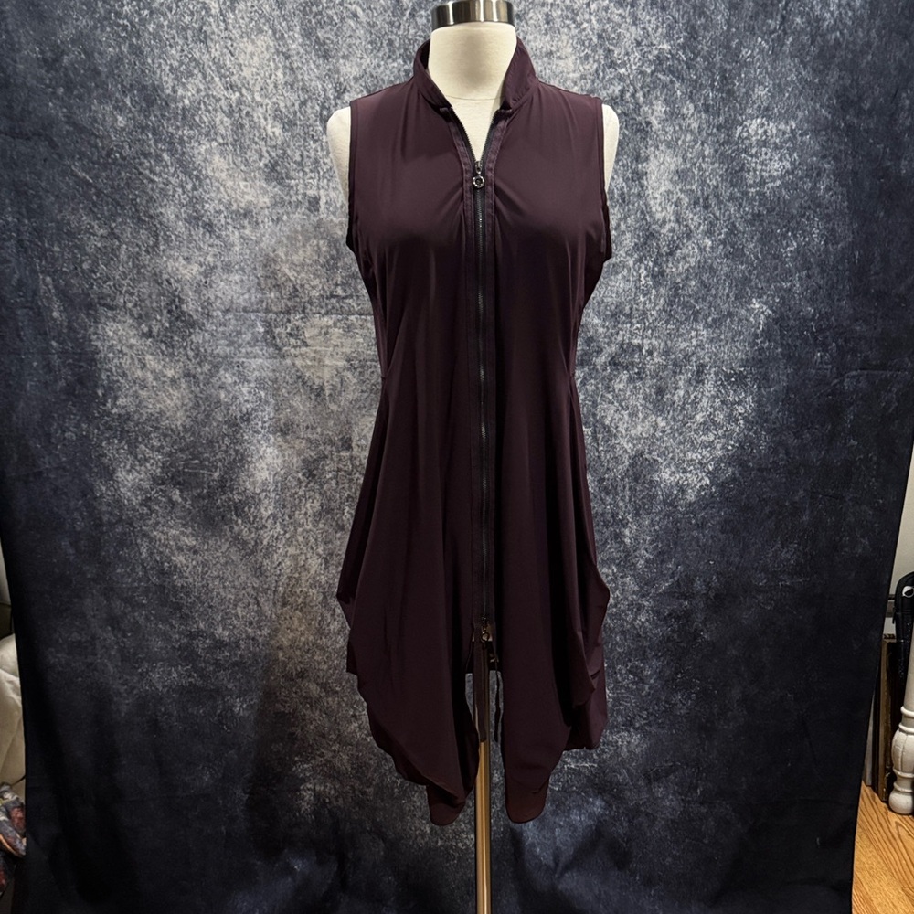 Sun Light Paris sleeveless zipper asymmetrical drape hem burgundy dress - Picture 2 of 8